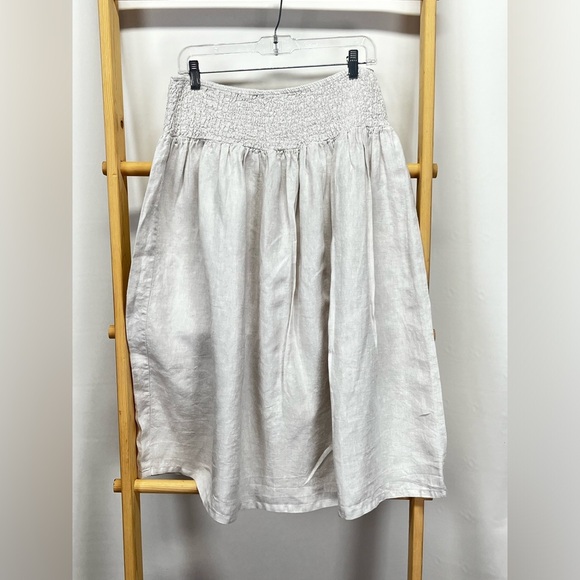 RACHEL ASHWELL Khaki 💯 Linen smocked waist full skirt size L - Picture 3 of 8